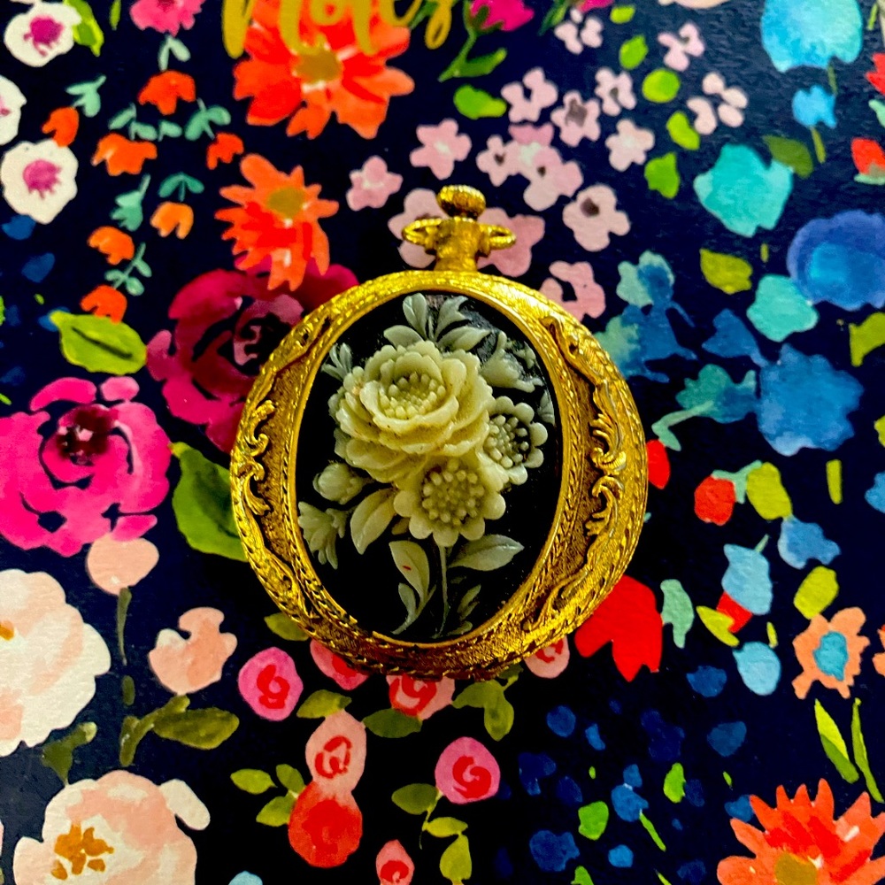 Powder Ivory locket